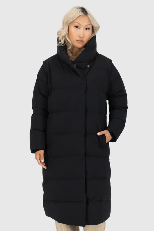 FleurAK A Puffer Coat Alife and Kickin